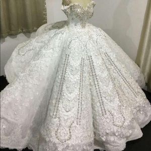 Dubai custom made wedding ball gown